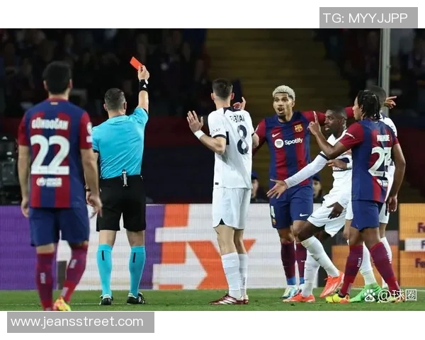 女足欧冠14决赛首回合巴萨客场大胜对手4球展现强劲实力 女足欧冠14决赛首回合巴萨客场大胜对手4球展现强劲实力